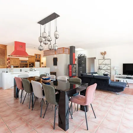 Maison Zoe- Haute Pyrenees Semesterbostad *